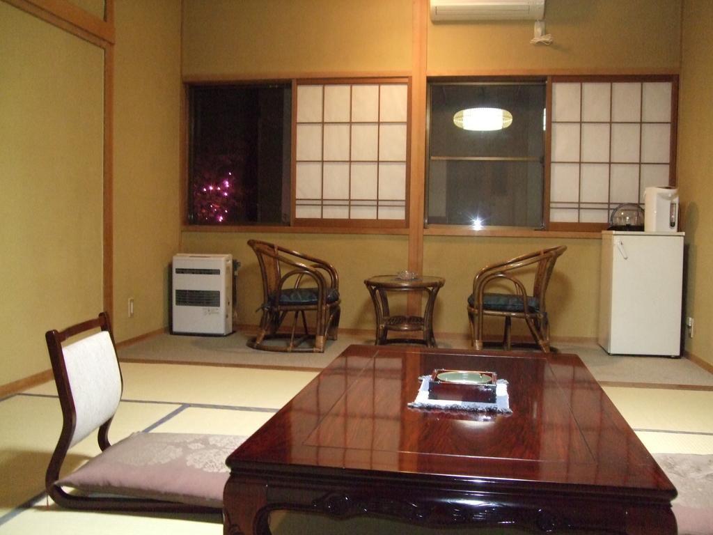 Marunaka Ryokan Matsumoto Chambre photo